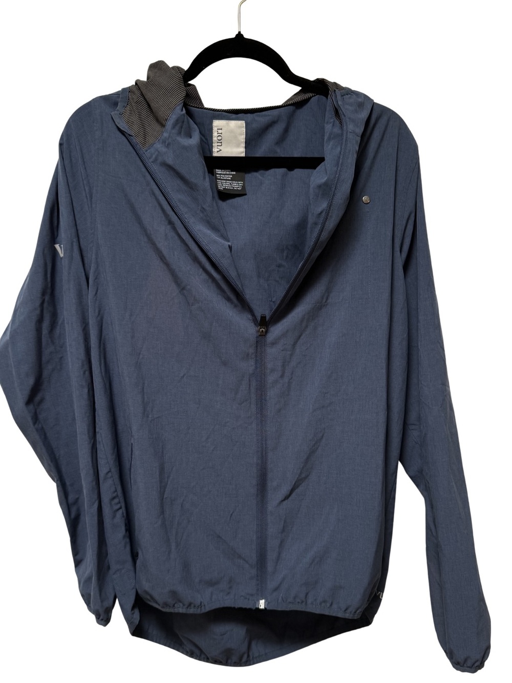 Vuori Daybreak Windbreaker Navy Hooded Jacket in Slate Blue Large Preppy Athlete